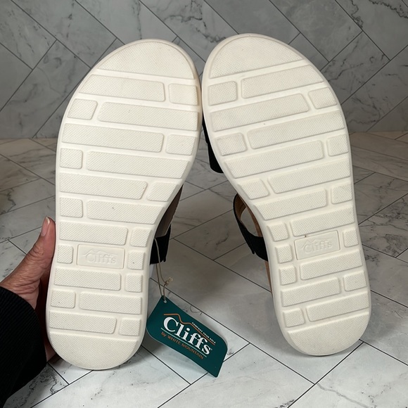 NWT Cliffs by White Mountain Womens Optinum ES PRINT Strap Sandal Shoes 9.5M - Picture 10 of 10
